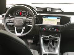 Автомобиль Audi Q3 для аренды в Саарбрюккене