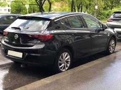 Автомобиль Opel Astra для аренды в Германии