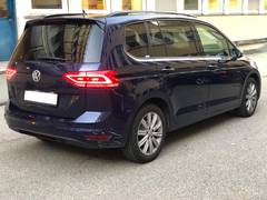 Автомобиль Volkswagen Touran для аренды в Бонне