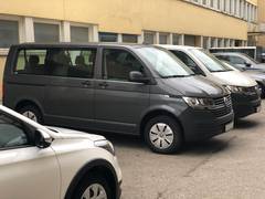 Автомобиль Volkswagen Transporter T6 (9 мест) для аренды в Цвиккау