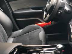 Автомобиль Toyota C-HR Hybrid e-CVT для аренды в Гисене
